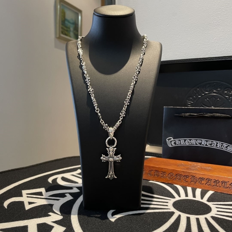 Ch**me He**ts necklaces